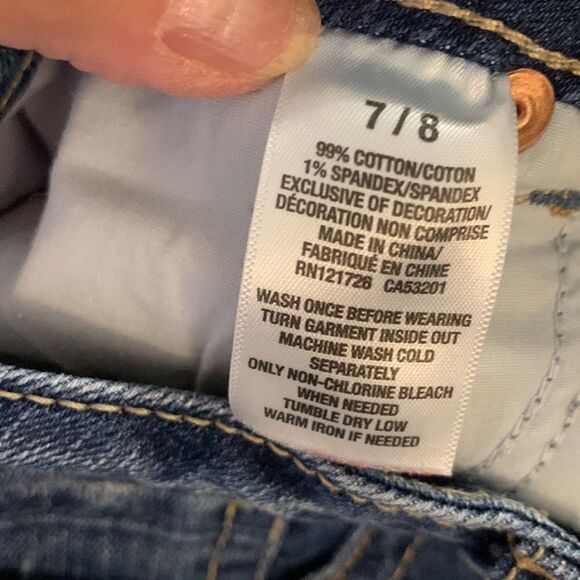 Aeropostale Size 7/8 Denim distressed bermuda cuffed shorts - Picture 5 of 12